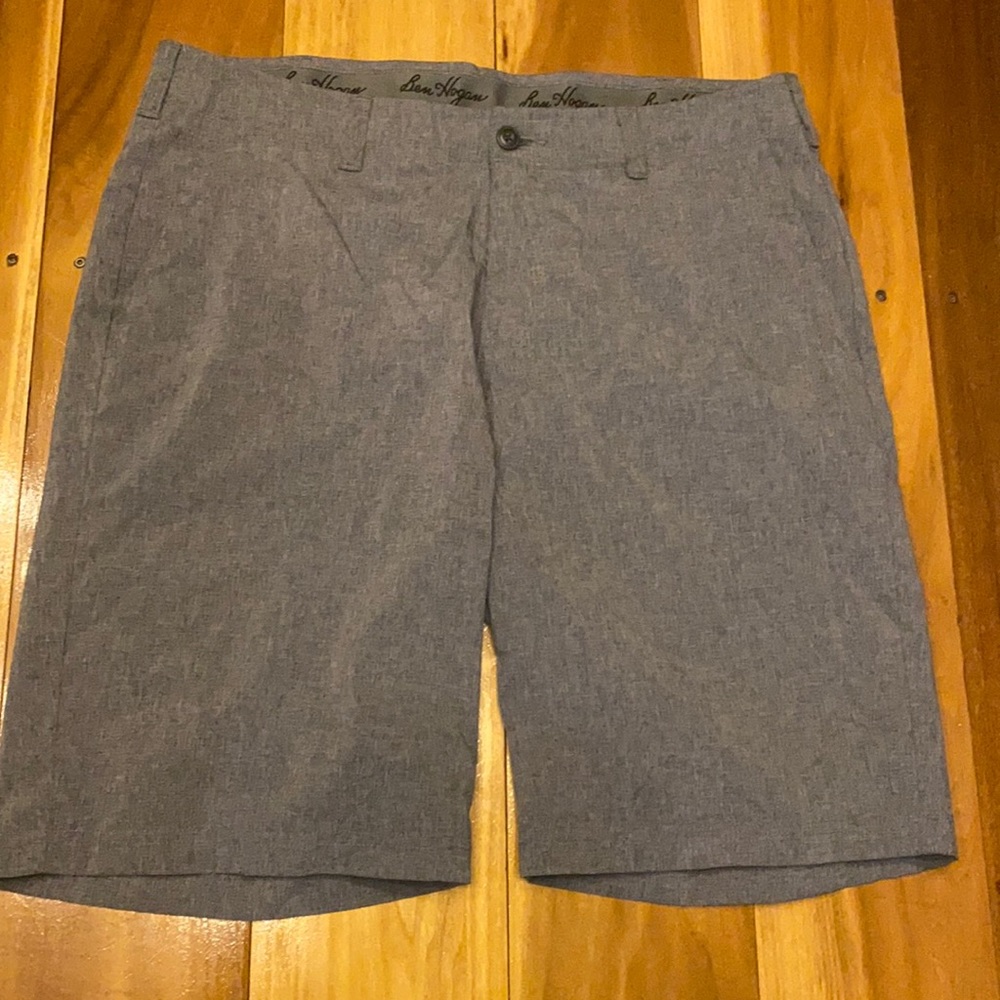 Men’s gray flat front casual shorts size 34